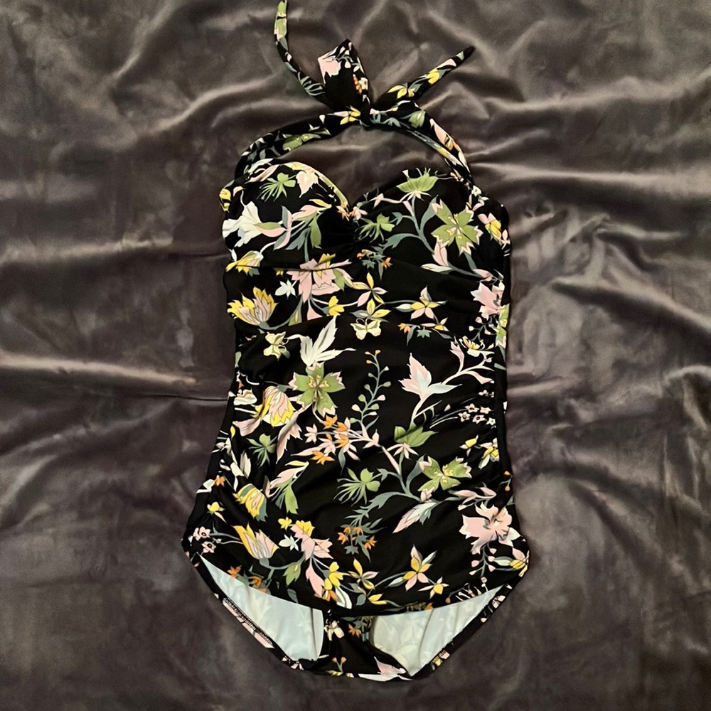 Esther Williams Modcloth Bathing Beauty One Piece Swimsuit in Black Romantic